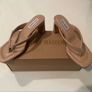 Never worn - Steve Madden nude heels size 7